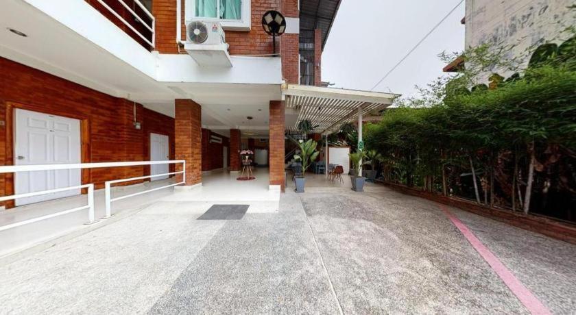 Changsova Hotel Rayong Exterior photo