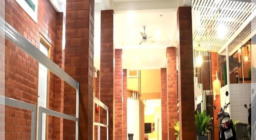 Changsova Hotel Rayong Exterior photo