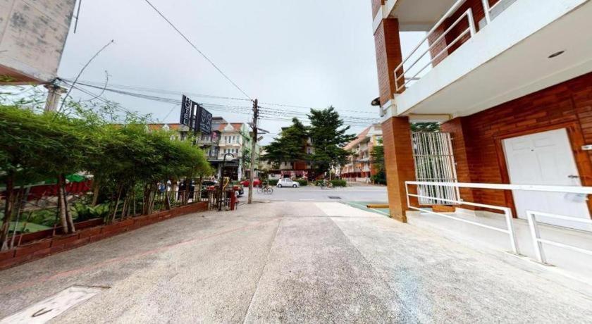 Changsova Hotel Rayong Exterior photo