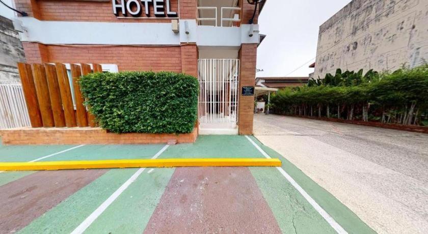 Changsova Hotel Rayong Exterior photo