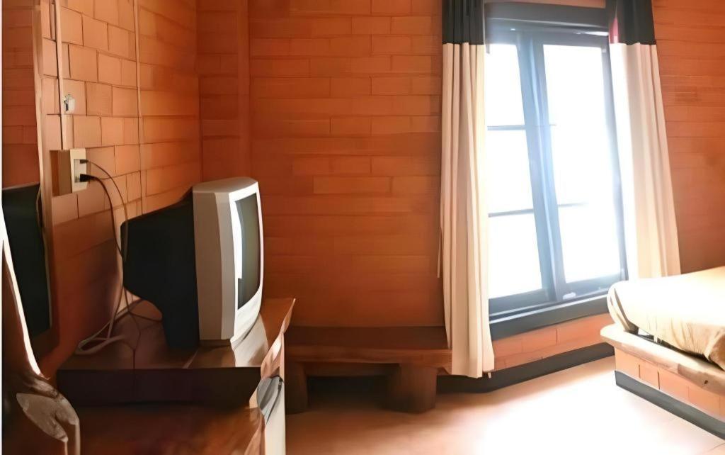 Changsova Hotel Rayong Exterior photo