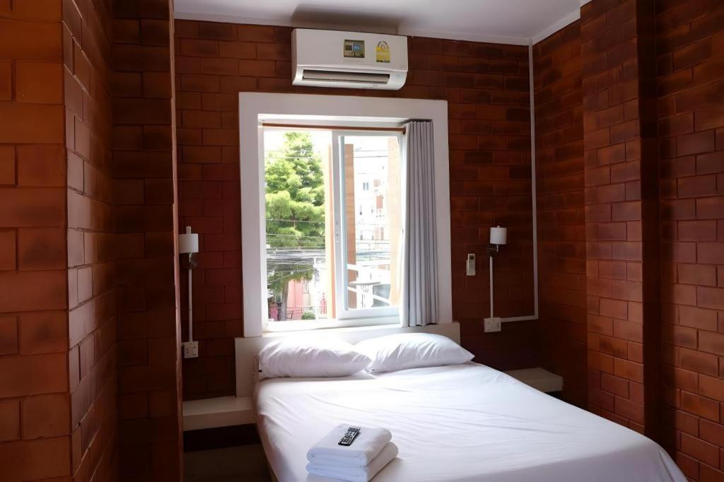 Changsova Hotel Rayong Exterior photo